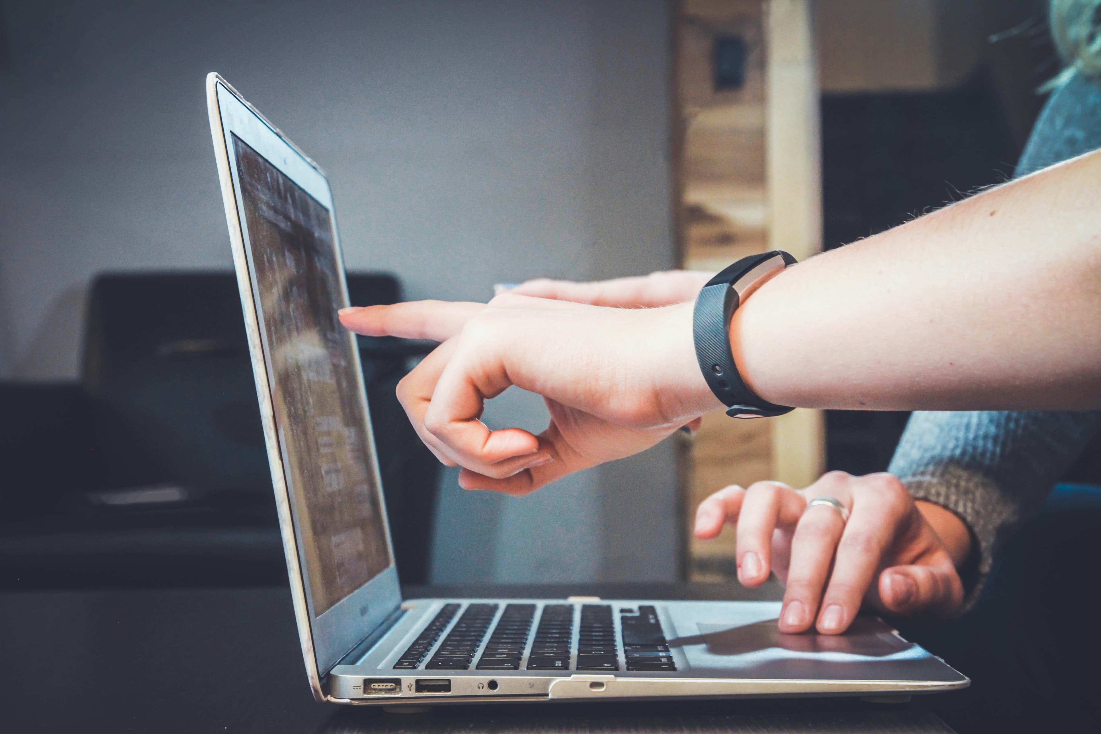 How AI Agents Are Replacing Traditional Apps in 2026